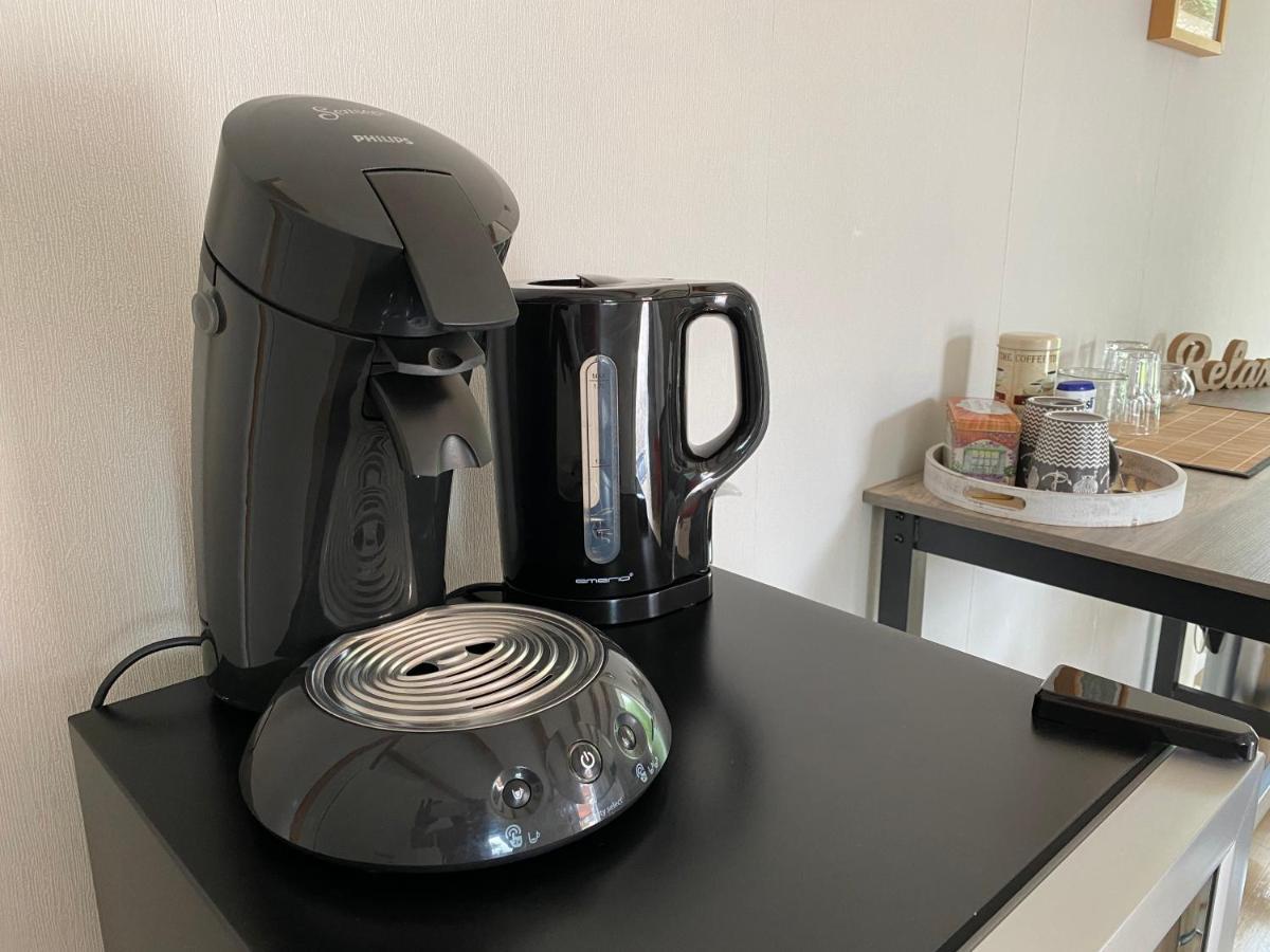 Grosses Doppelzimmer Mit Eigenem Bad Und Kuehlschrank, Frisch Saniert Friedrichskoog Eksteriør billede