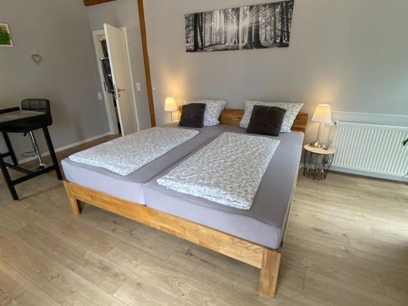Grosses Doppelzimmer Mit Eigenem Bad Und Kuehlschrank, Frisch Saniert Friedrichskoog Eksteriør billede